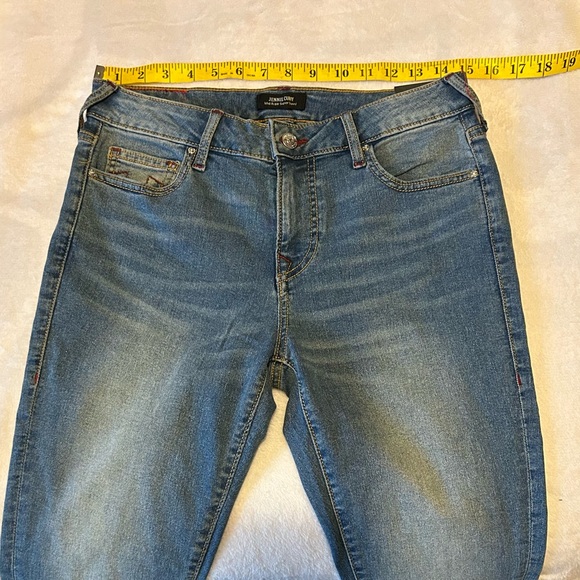 NWT Jennie Mid-Rise Curvy Skinny Jean w/ Raw Hem | Size: 28 | Medium Maze Runner - Picture 8 of 10